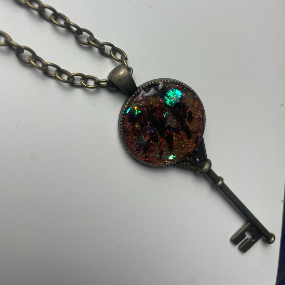 22” Antique gold Key Pendant Necklace